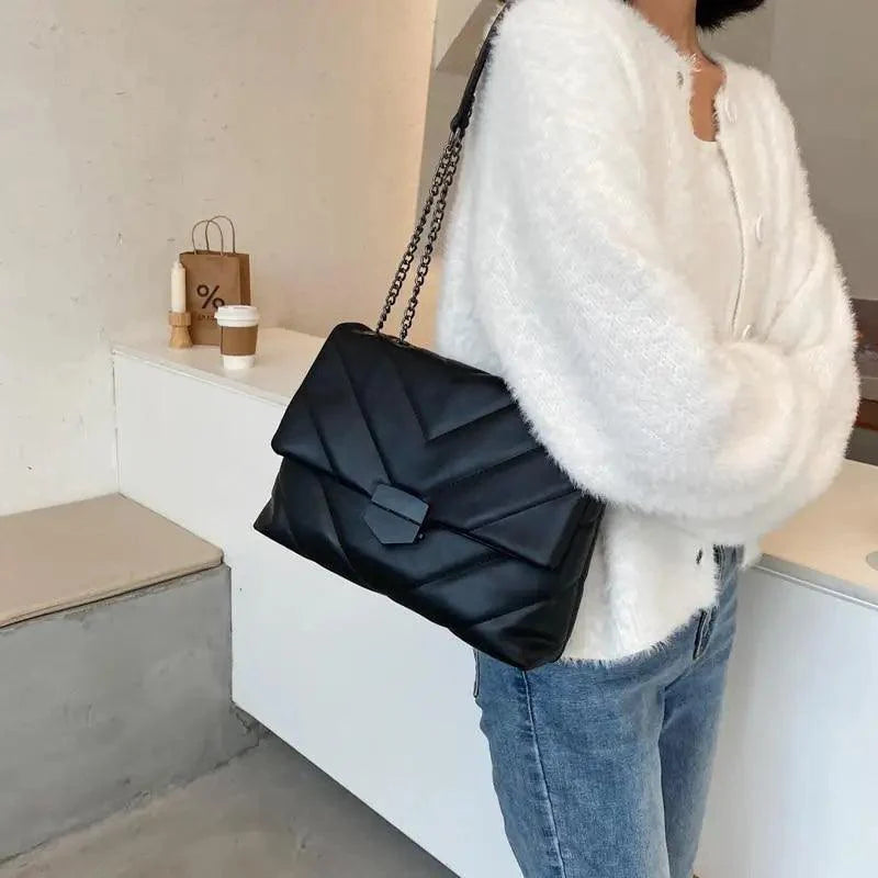 Sizzling Embroidery Thread Small PU Leather Crossbody Bag