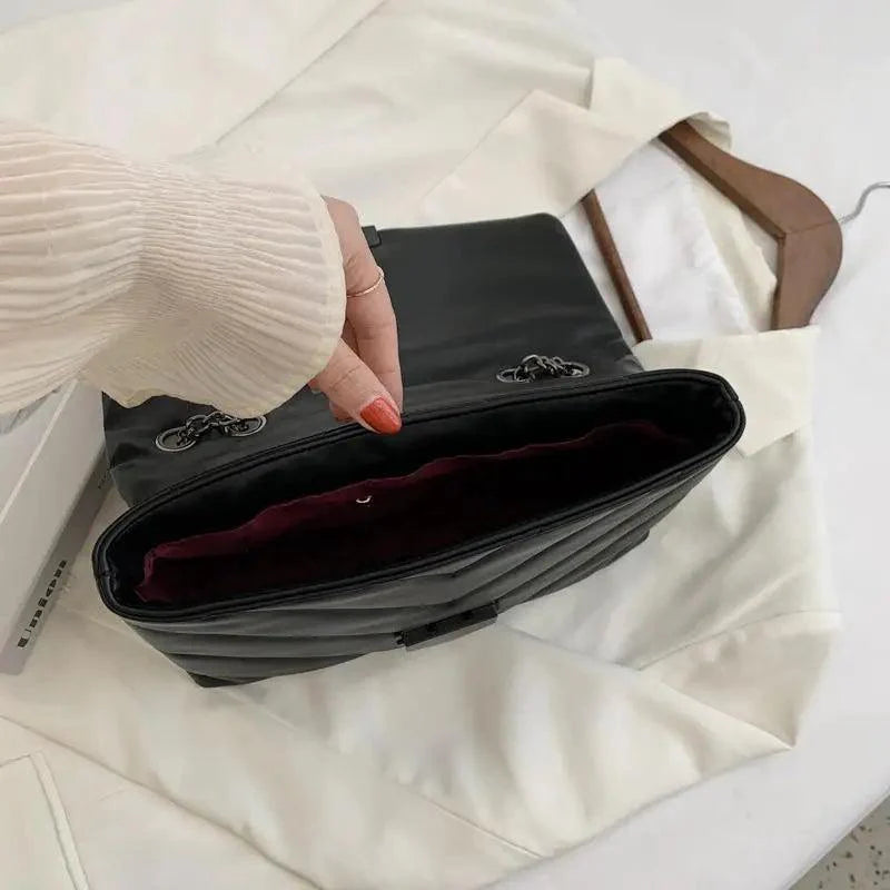 Sizzling Embroidery Thread Small PU Leather Crossbody Bag
